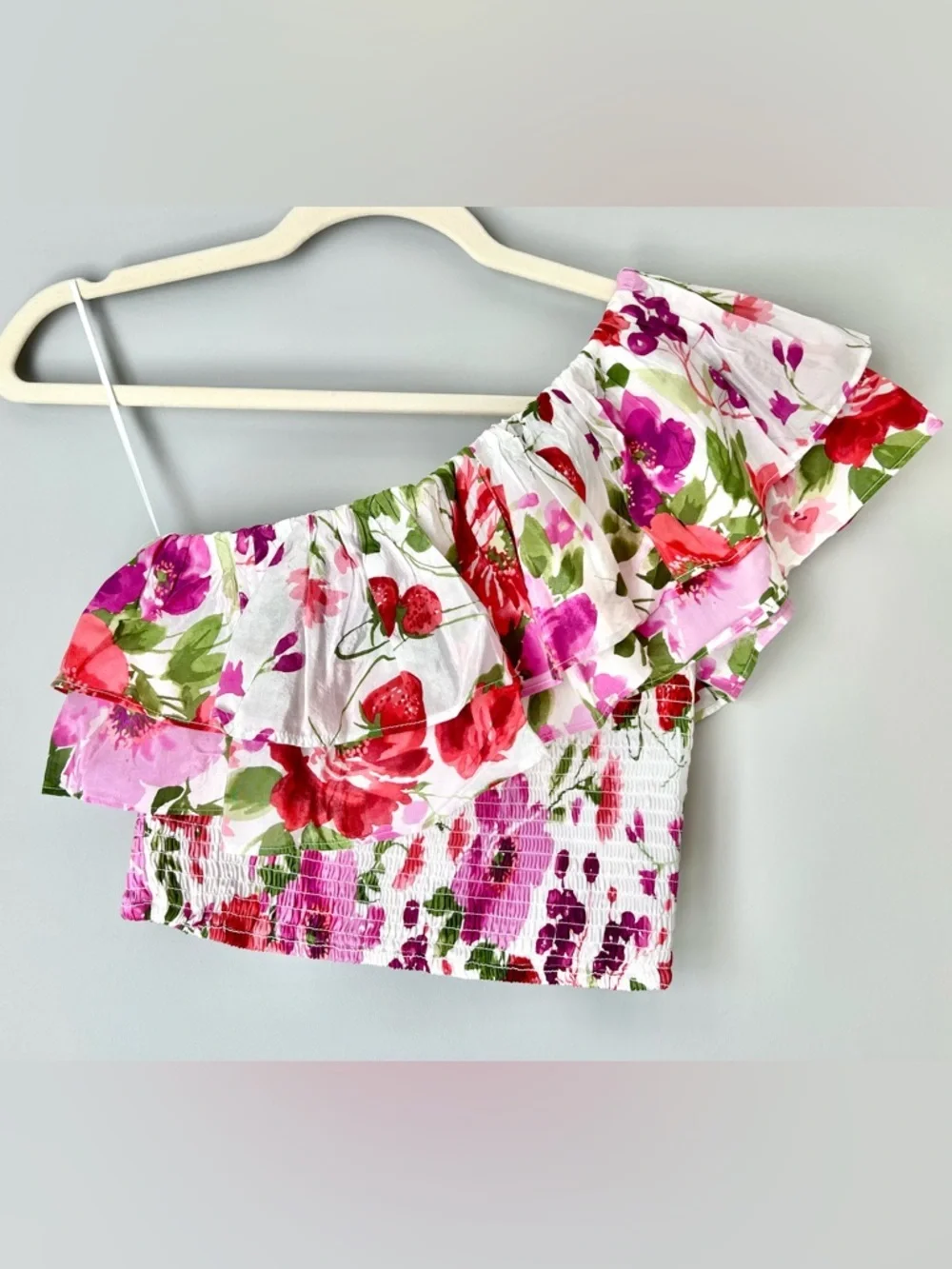 Abercrombie & Fitch One Shoulder Smocked Crop Top | Floral Strawberry Print